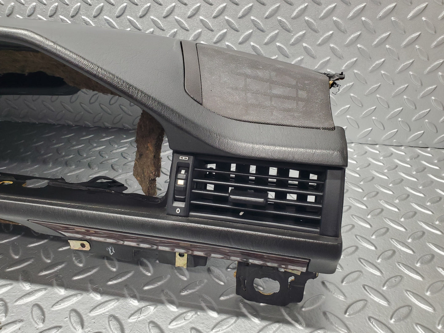 49402 Mercedes-Benz A124 320E Cabriolet Dashboard Black 1246890116