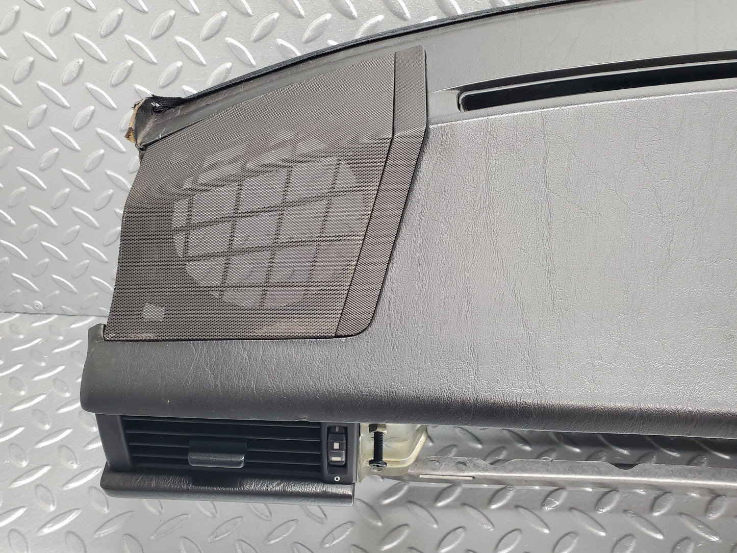 49402 Mercedes-Benz A124 320E Cabriolet Dashboard Black 1246890116