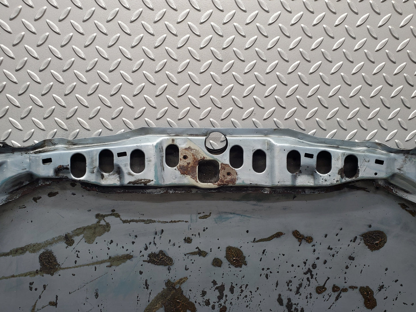 49457 Mercedes-Benz W124 Bonnet