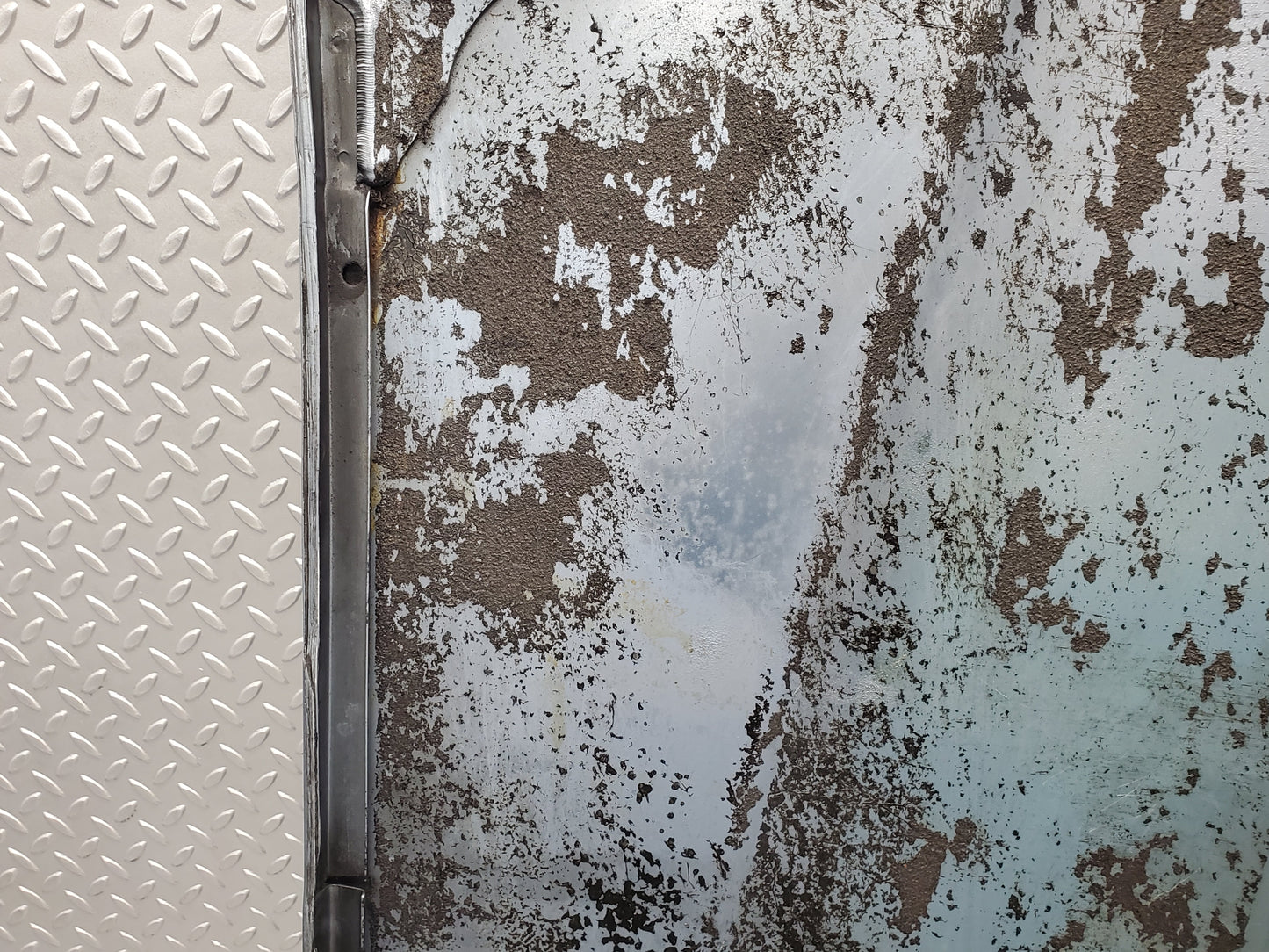 49464 Mercedes-Benz W126 Bonnet