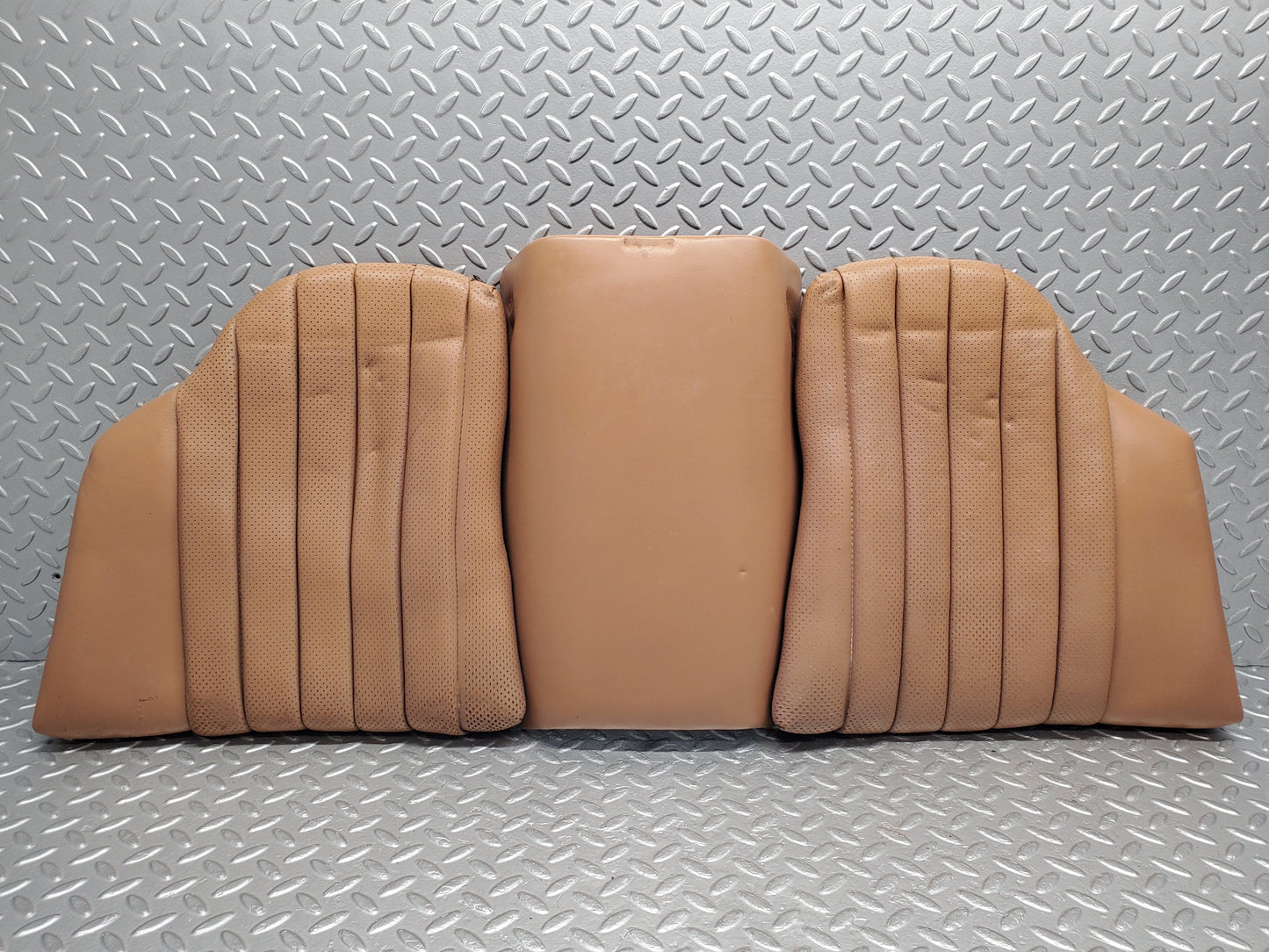 49754 Mercedes-Benz R107 380SL Coupe Rear Seat Palomino Leather