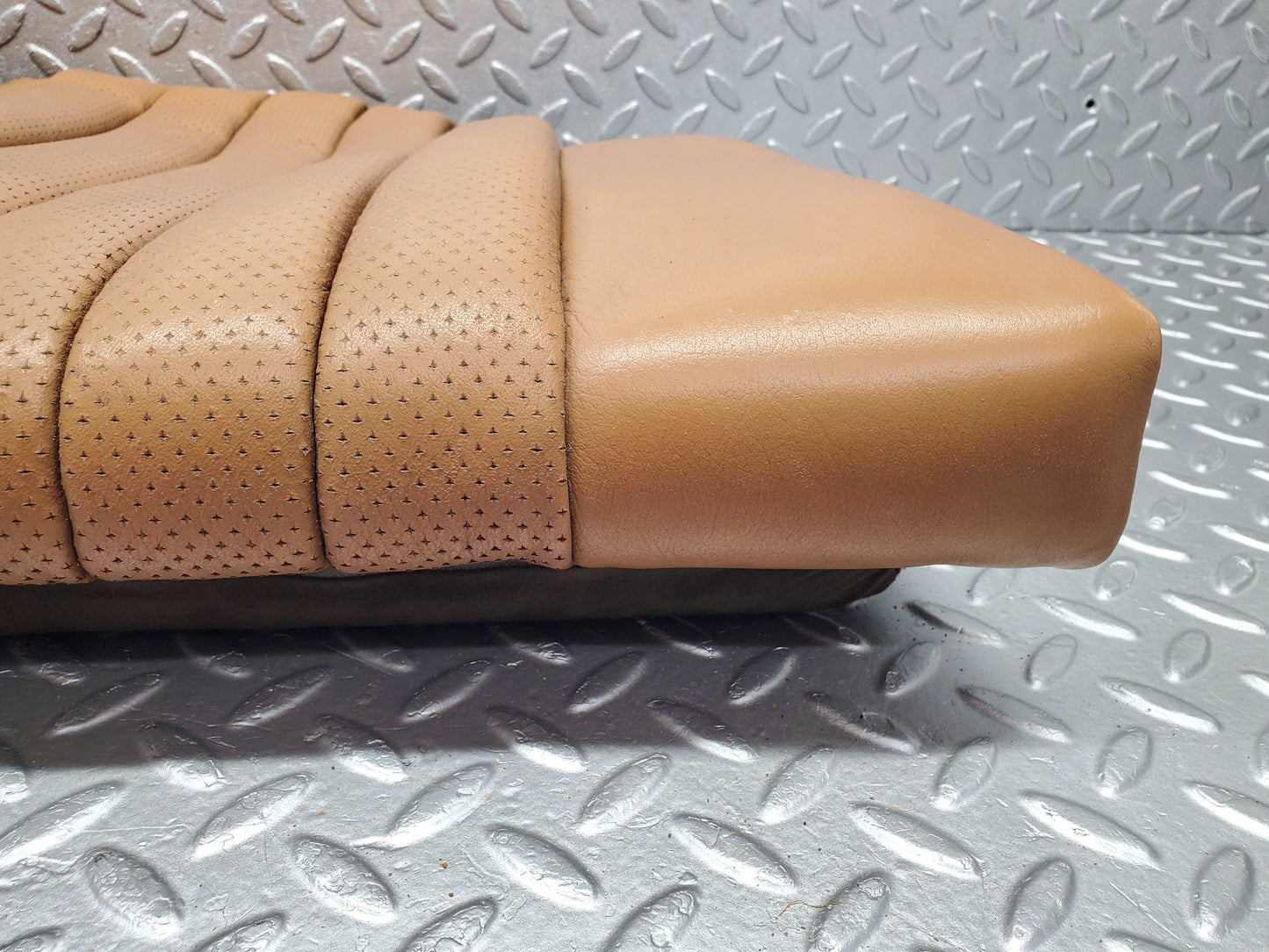 49754 Mercedes-Benz R107 380SL Coupe Rear Seat Palomino Leather