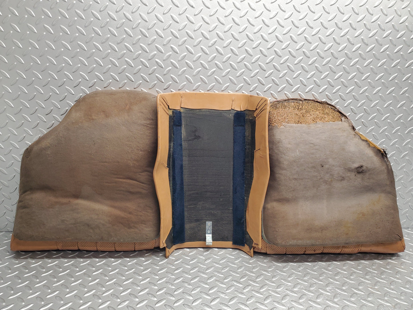 49754 Mercedes-Benz R107 380SL Coupe Rear Seat Palomino Leather