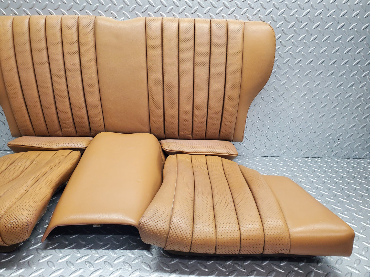 49754 Mercedes-Benz R107 380SL Coupe Rear Seat Palomino Leather