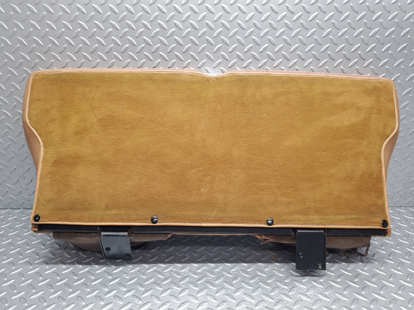 49754 Mercedes-Benz R107 380SL Coupe Rear Seat Palomino Leather