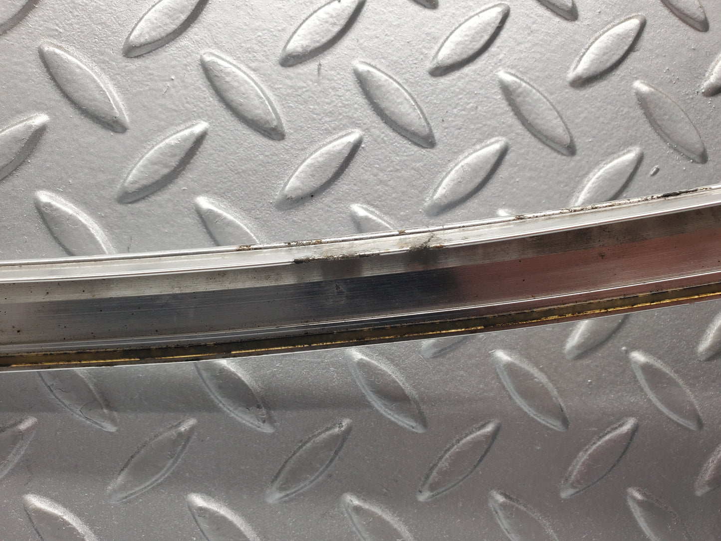 49913 Mercedes-Benz R107 380SL Front Windscreen Chrome Frame