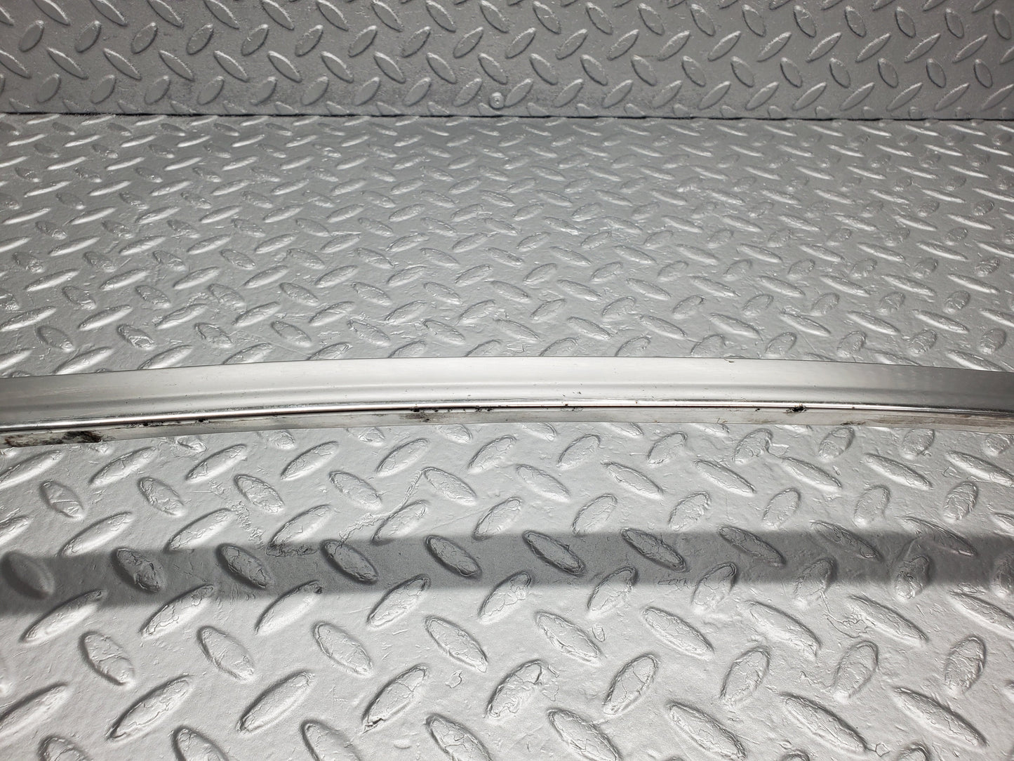 49913 Mercedes-Benz R107 380SL Front Windscreen Chrome Frame