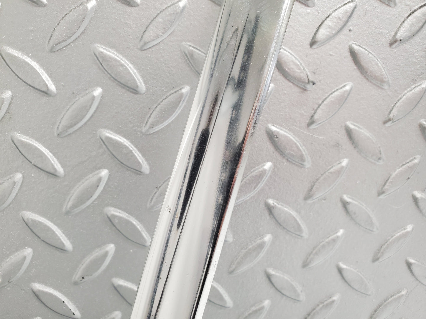 49913 Mercedes-Benz R107 380SL Front Windscreen Chrome Frame