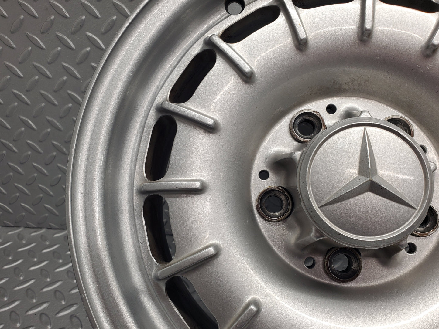 49976 Mercedes-Benz R107 380SL Alloy Wheel Set Mexican Hat 6.5Jx14H2 ET30 1264002102
