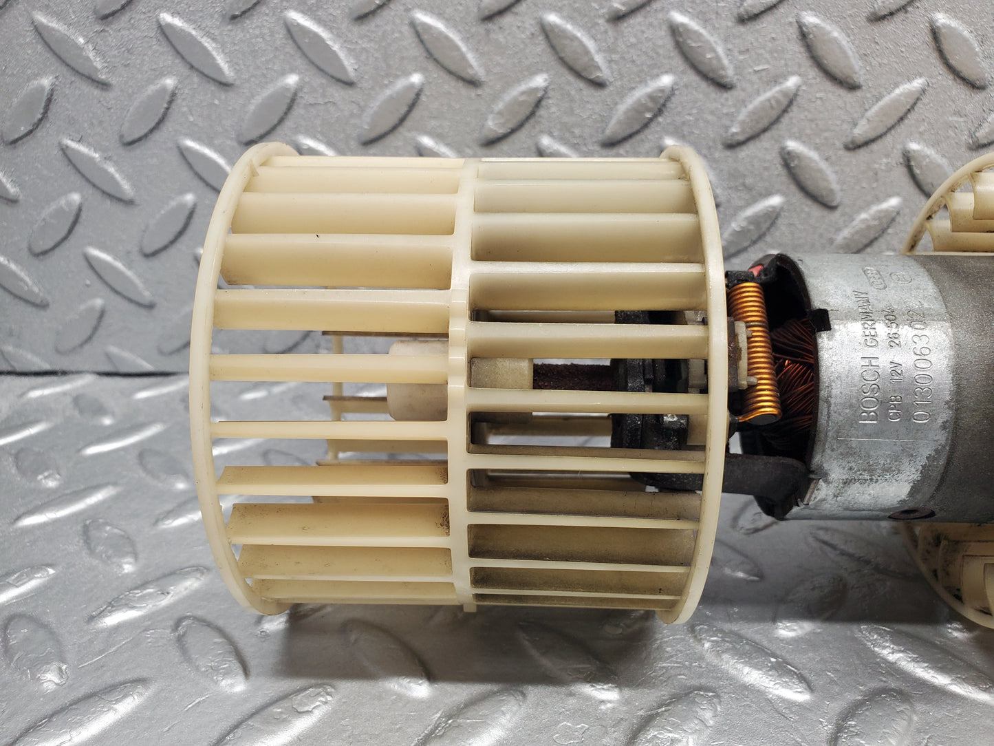 50097 Mercedes-Benz R107 380SL Heater Blower Motor Bosch 0130063022