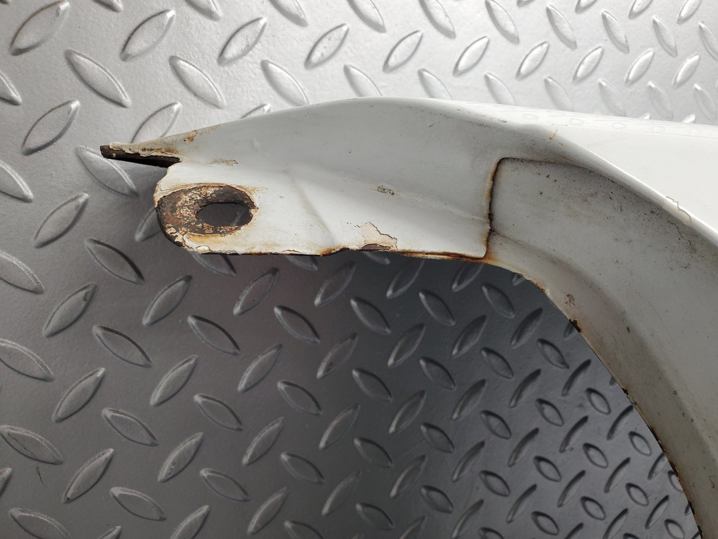 50184 Mercedes-Benz R107 SL Front Right Wing Fender