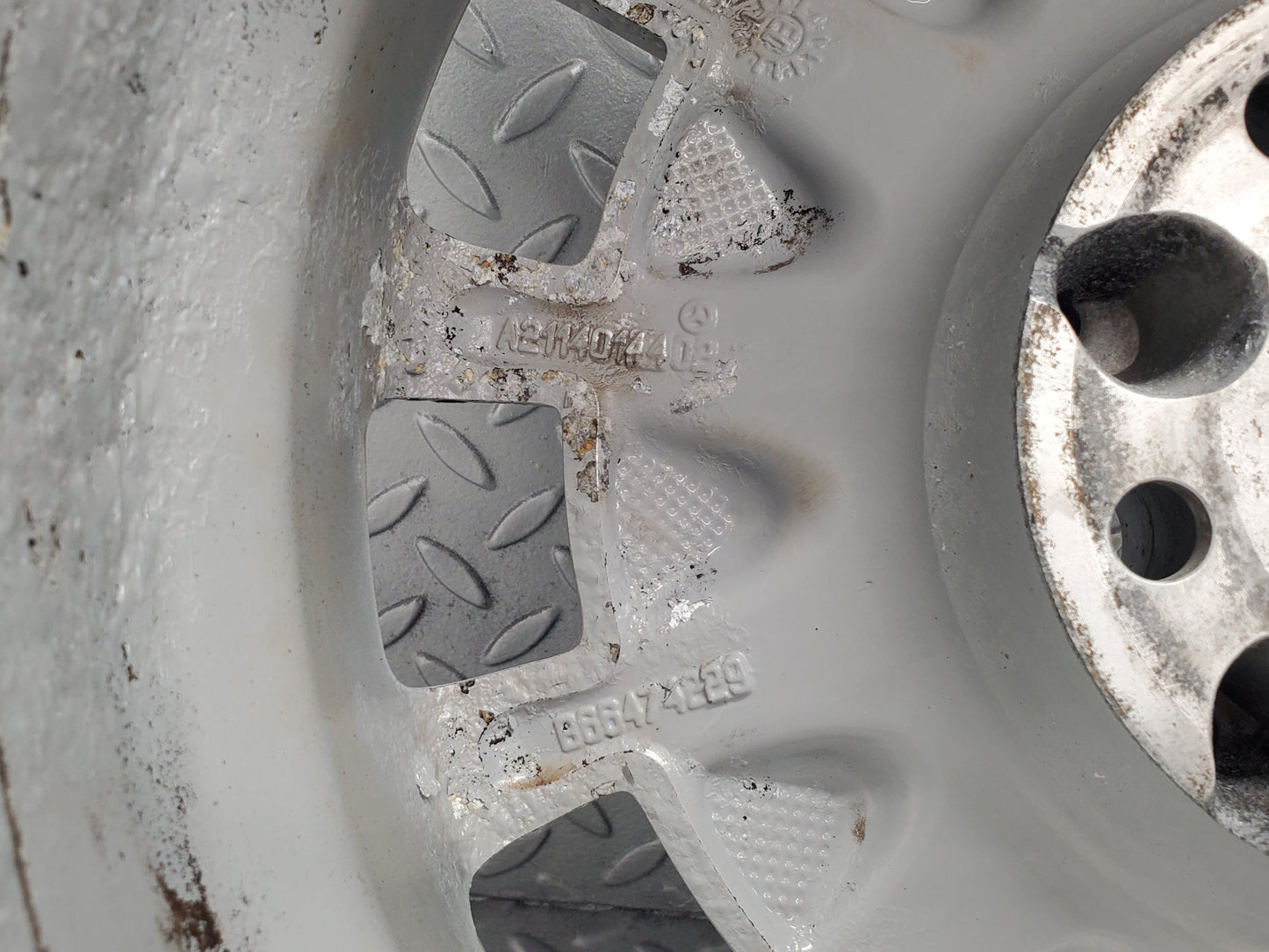 50187 Mercedes-Benz Alloy Wheel Set 7.5/2Jx16 H2 ET42 2114014402