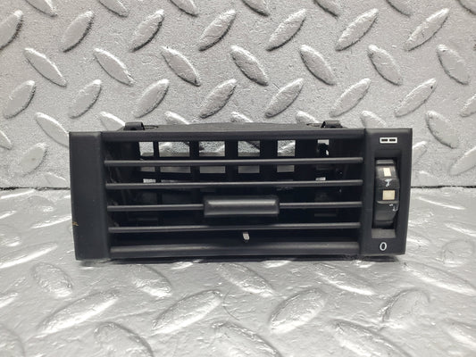 51067 Mercedes-Benz W124 Dashboard Air Vent Left Side