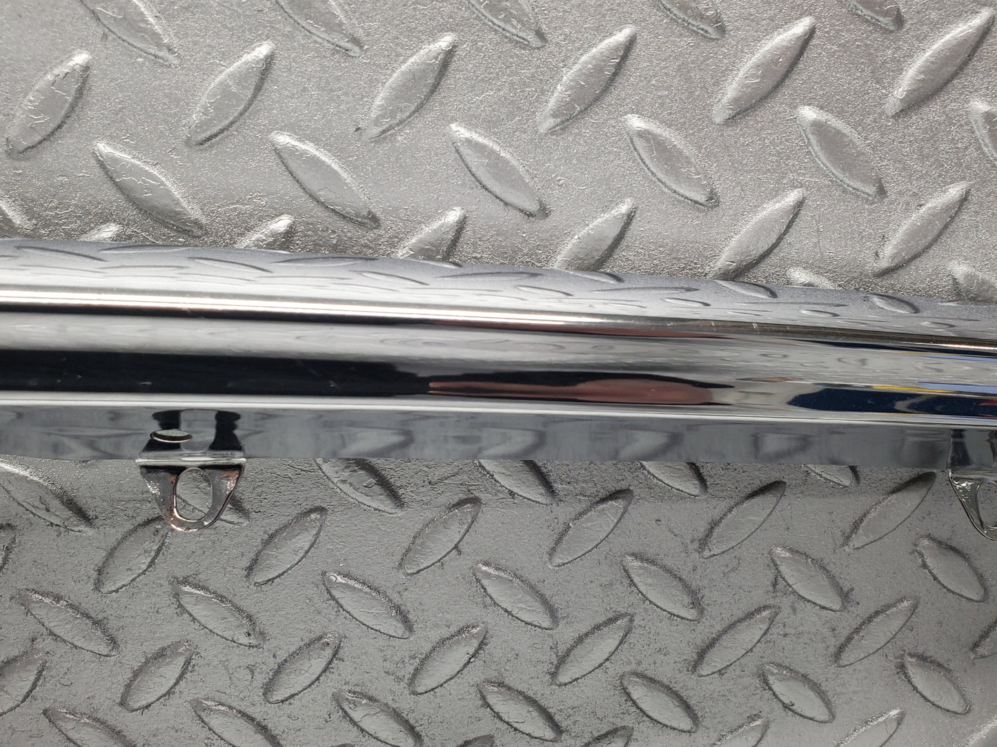51820 Mercedes-Benz R107 SL Bonnet Grill Chrome Frame