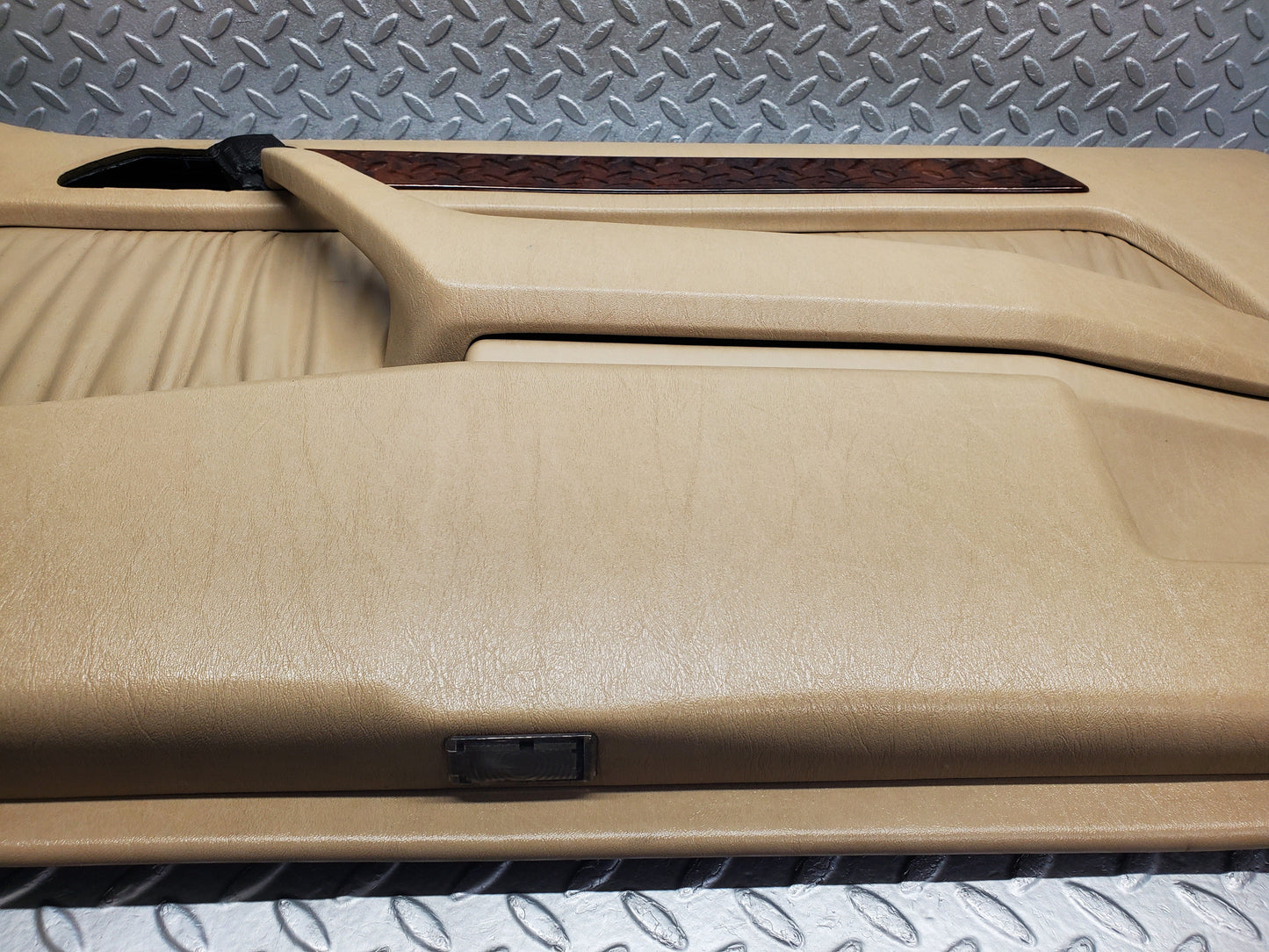 51989 Mercedes-Benz A124 320E Cabriolet Right Door Card Beige 1247271670