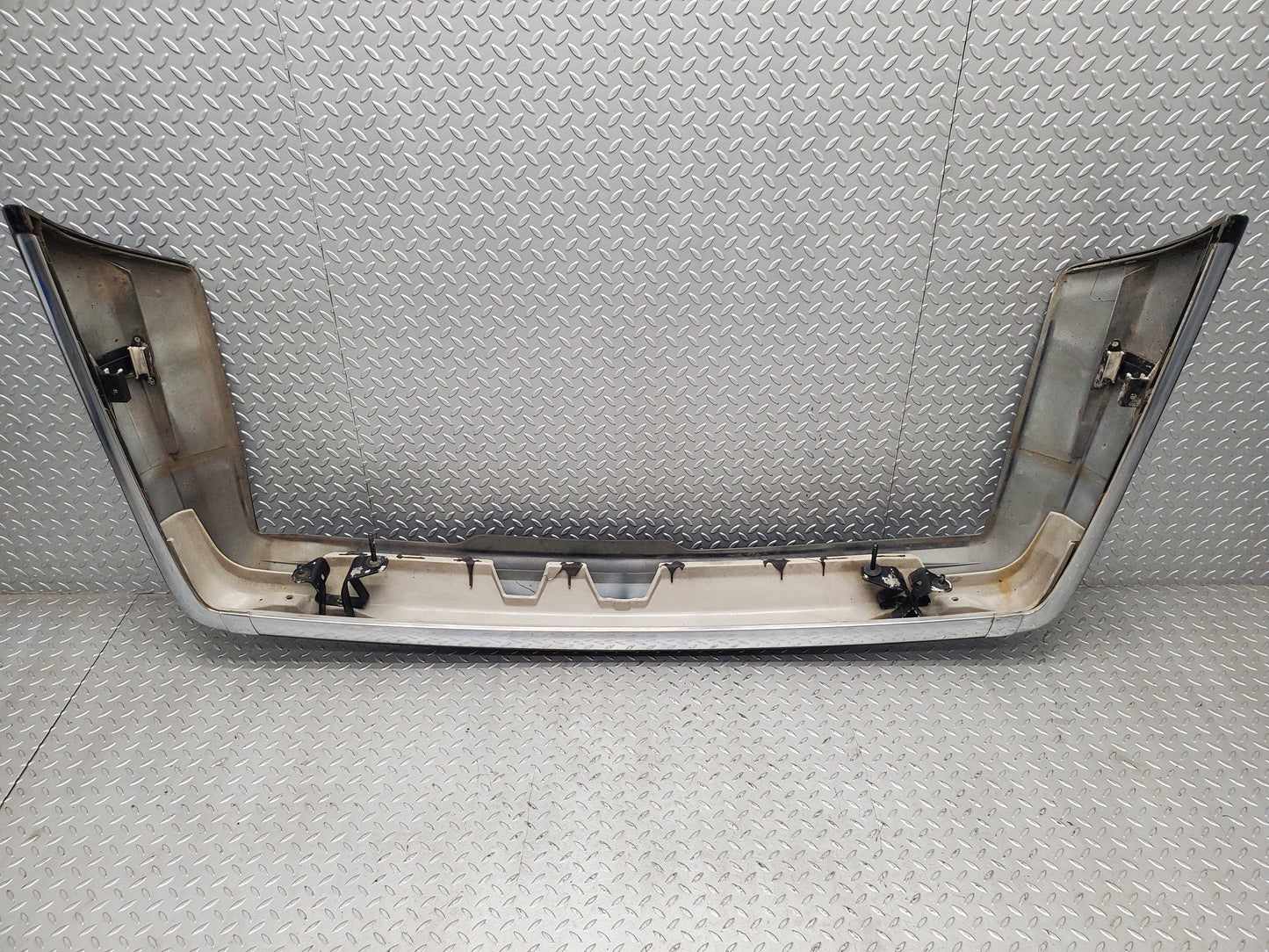 52728 Mercedes-Benz C126 500SEC Coupe Rear Bumper 1268850605