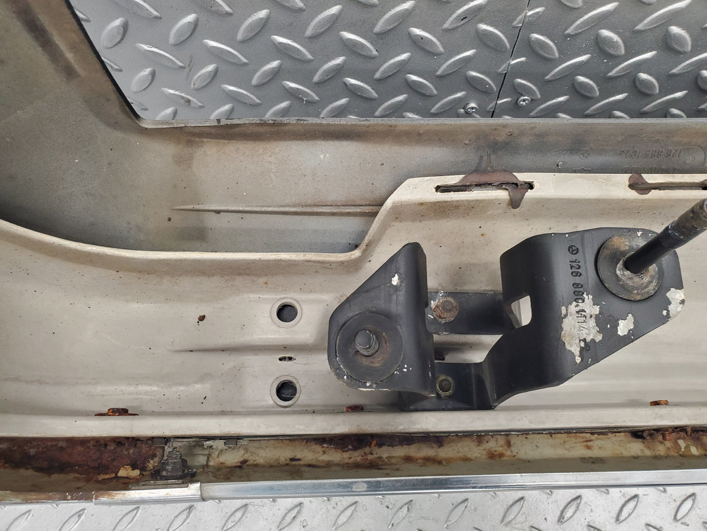 52728 Mercedes-Benz C126 500SEC Coupe Rear Bumper 1268850605