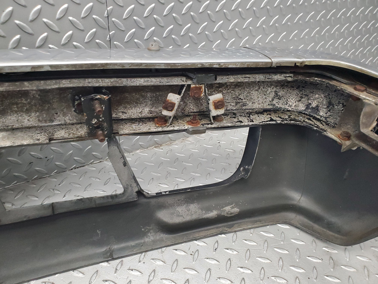 52729 Mercedes-Benz C126 500SEC Coupe Front Bumper