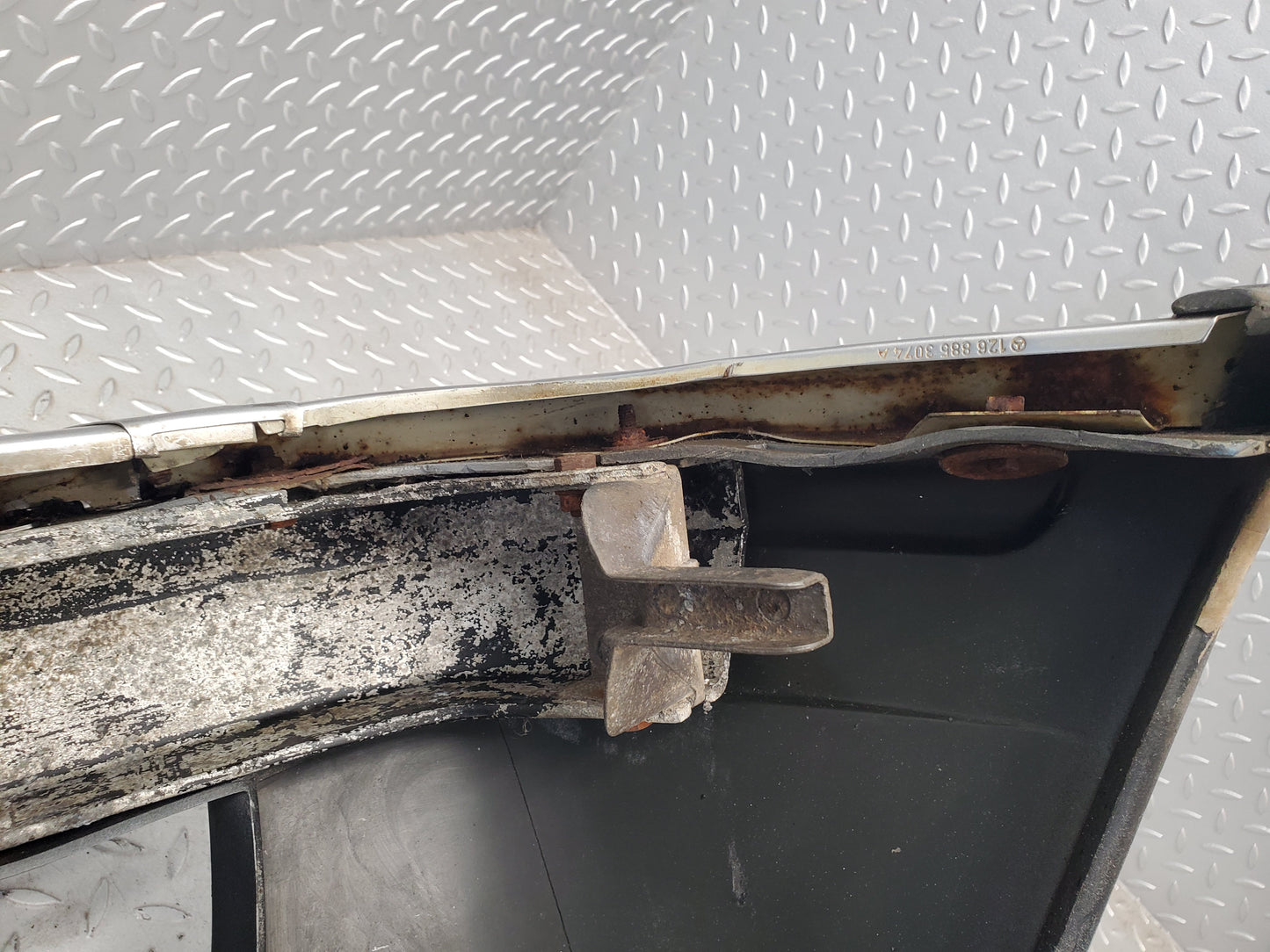 52729 Mercedes-Benz C126 500SEC Coupe Front Bumper