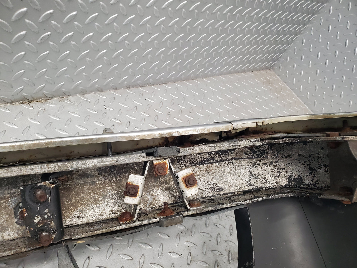 52729 Mercedes-Benz C126 500SEC Coupe Front Bumper