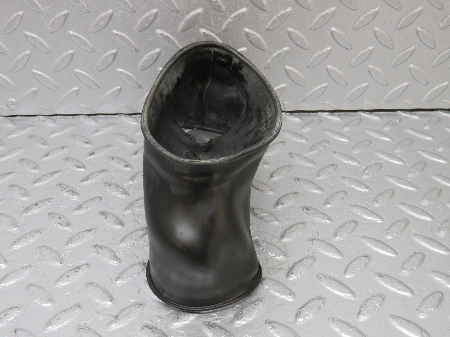 40561 Mercedes-Benz W123 300D Air Duct Hose Rubber 1238320988