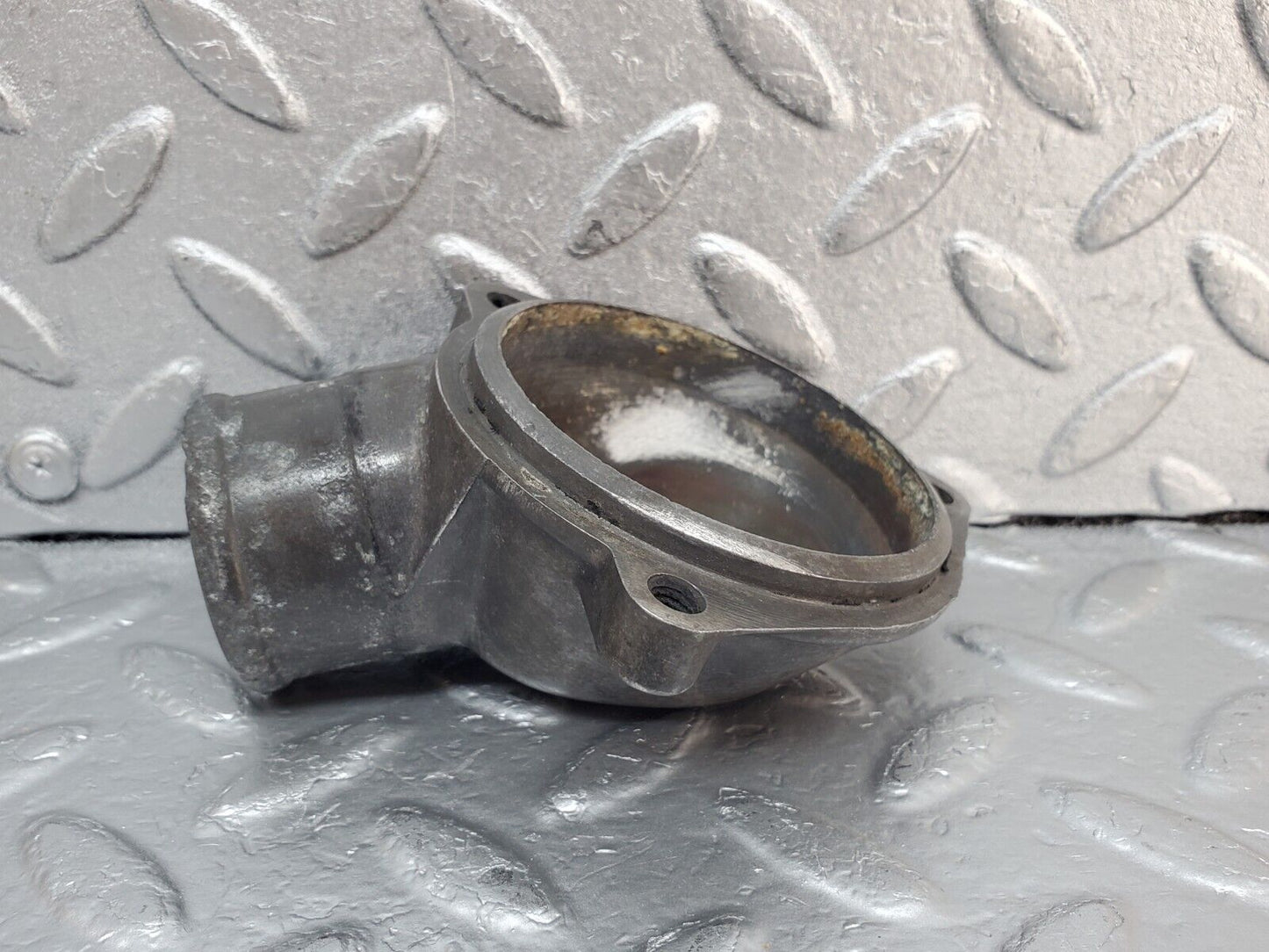 45404 Mercedes-Benz 280E M110.983 Thermostat Housing 1102030574