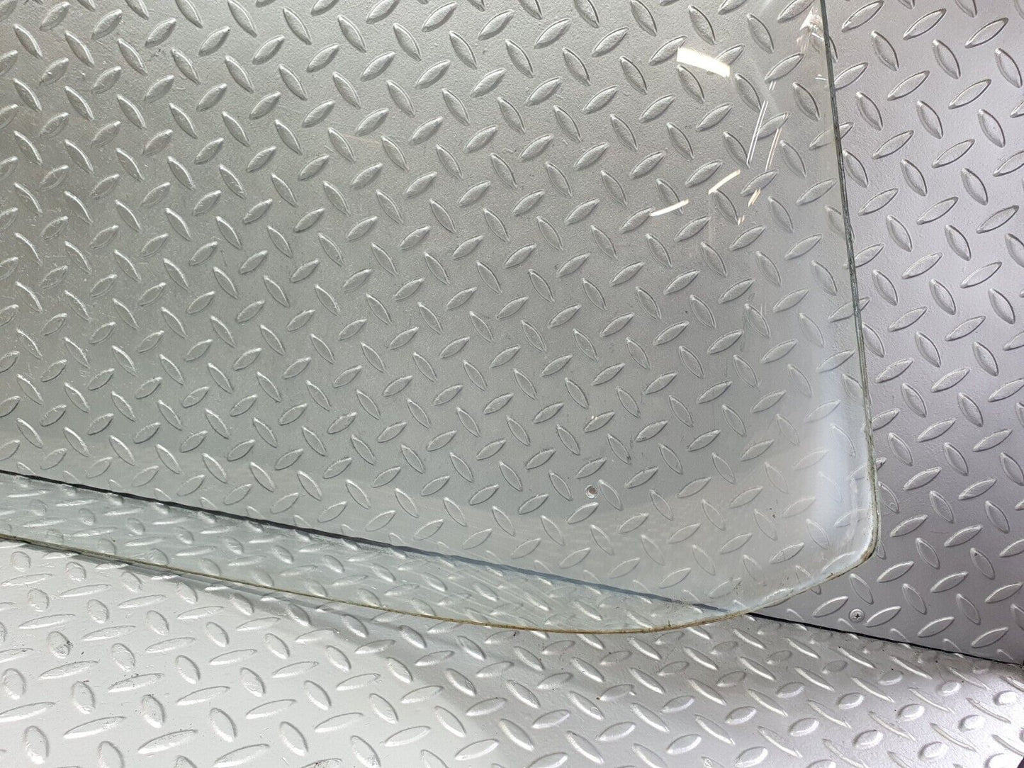 43222 Mercedes-Benz W108 280SE Front Windscreen