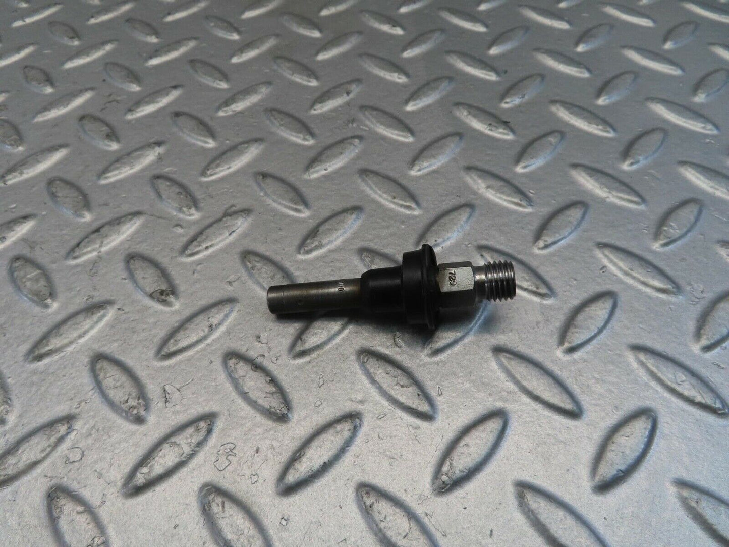 11038 Mercedes-Benz R107 W116 Fuel Injector Bosch 0437502010