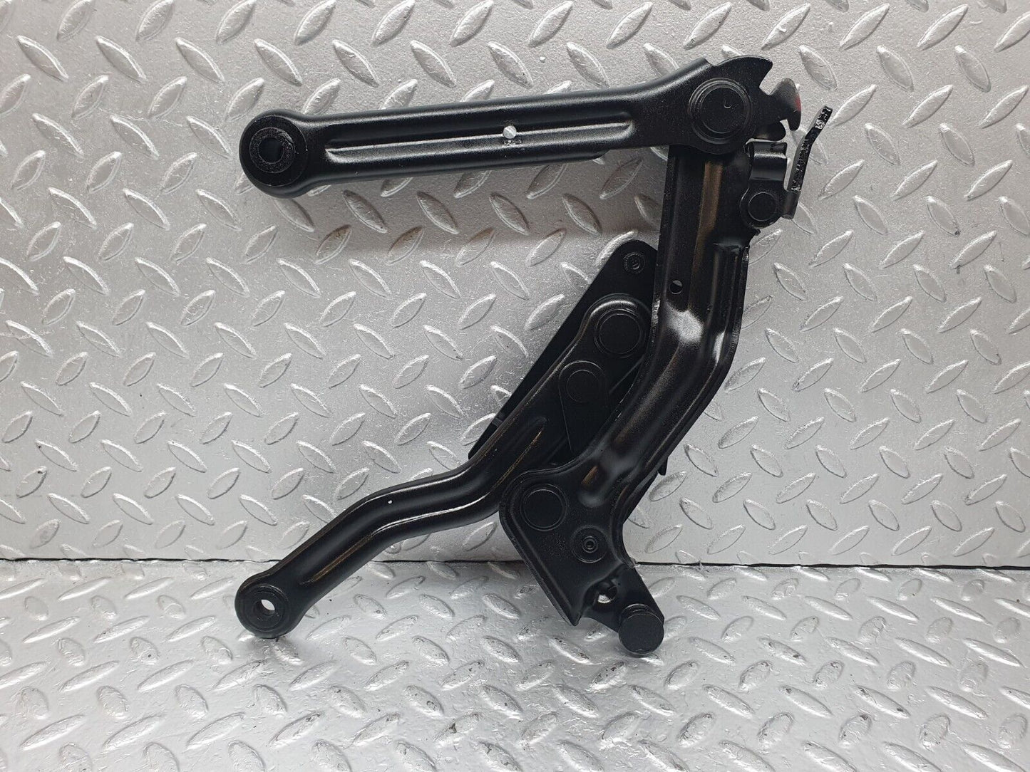 43510 Mercedes-Benz C126 380SEC Coupe Bonnet Hinge Left Side