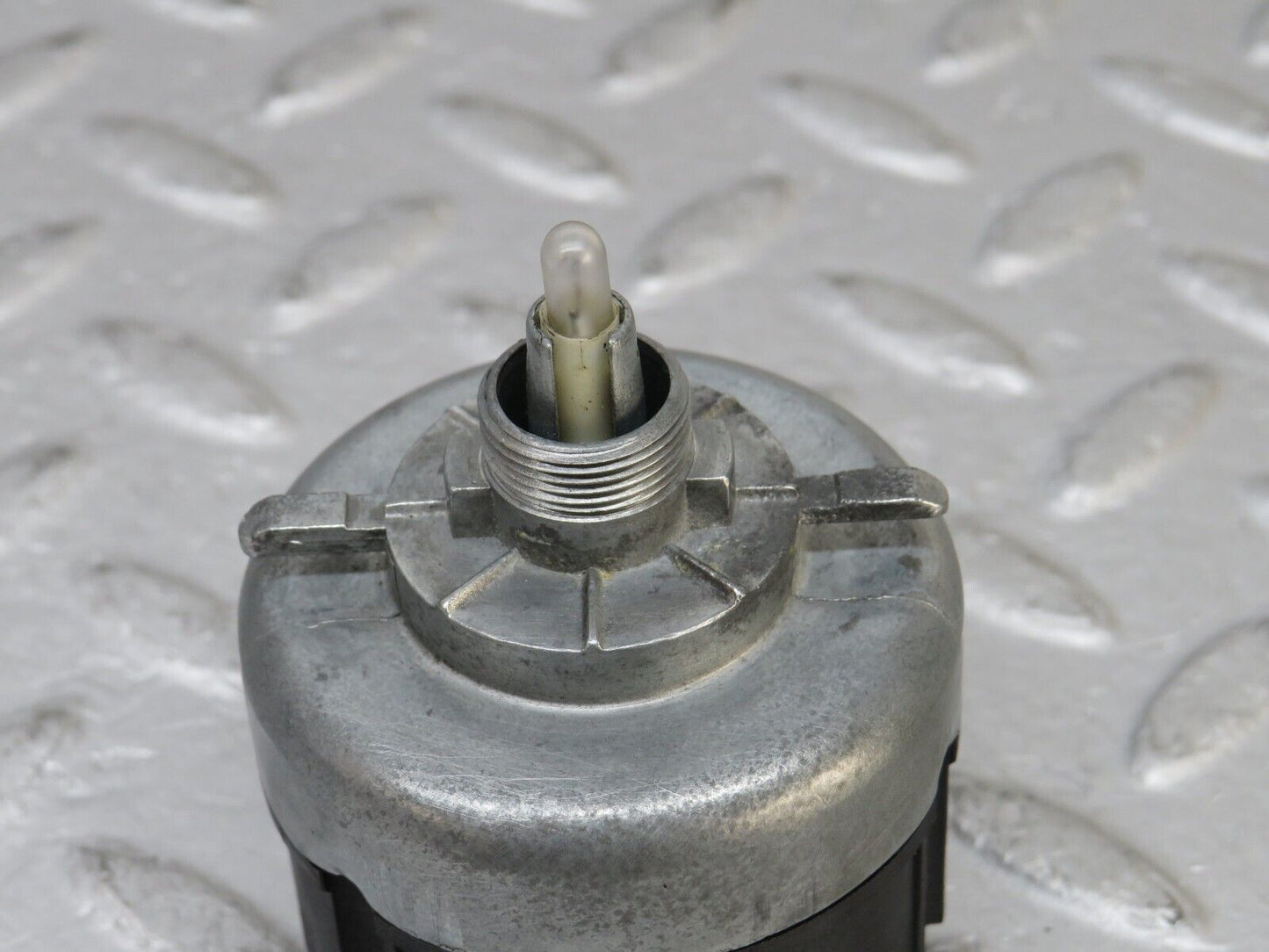 36069 Mercedes-Benz W126 420SE Headlight Switch 0005456004