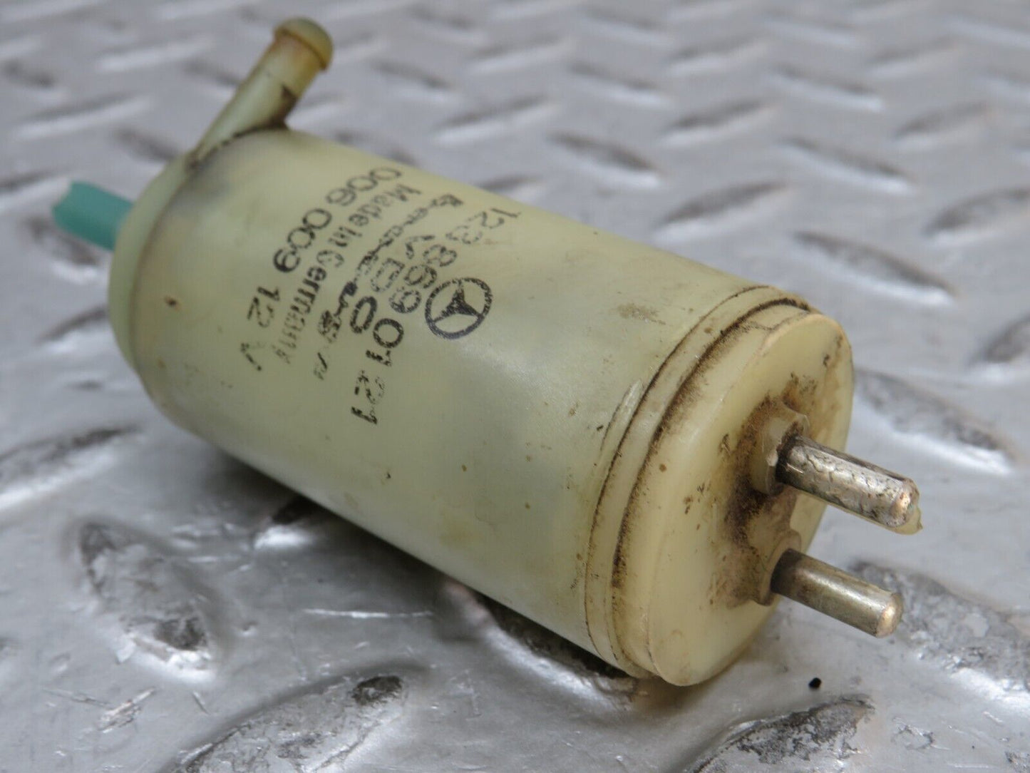 28485 Mercedes-Benz S123 240D Wagon Windscreen Washer Pump VDO 1238690121