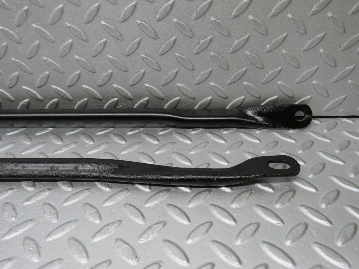 38583 Mercedes-Benz R129 280SL Coupe Rear Suspension Anti Roll Bar Support Bar 2x