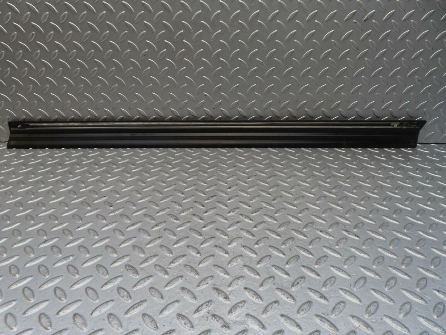 13465 Mercedes-Benz W123 200 Front Left Door Lower Trim