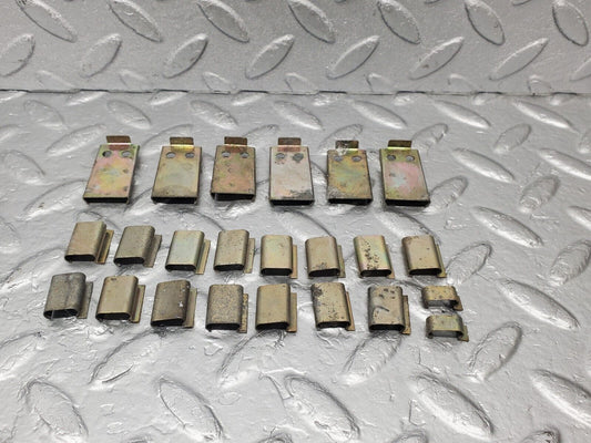 46080 Mercedes-Benz S123 200T Wagon Heater Box Blower Housing Clips