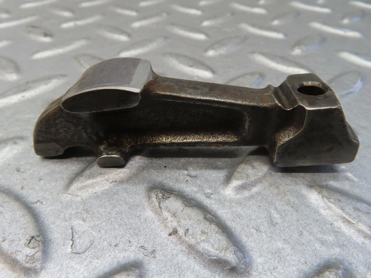 13377 Mercedes-Benz W111 230S Valve Rocker Arm With Retaining Spring