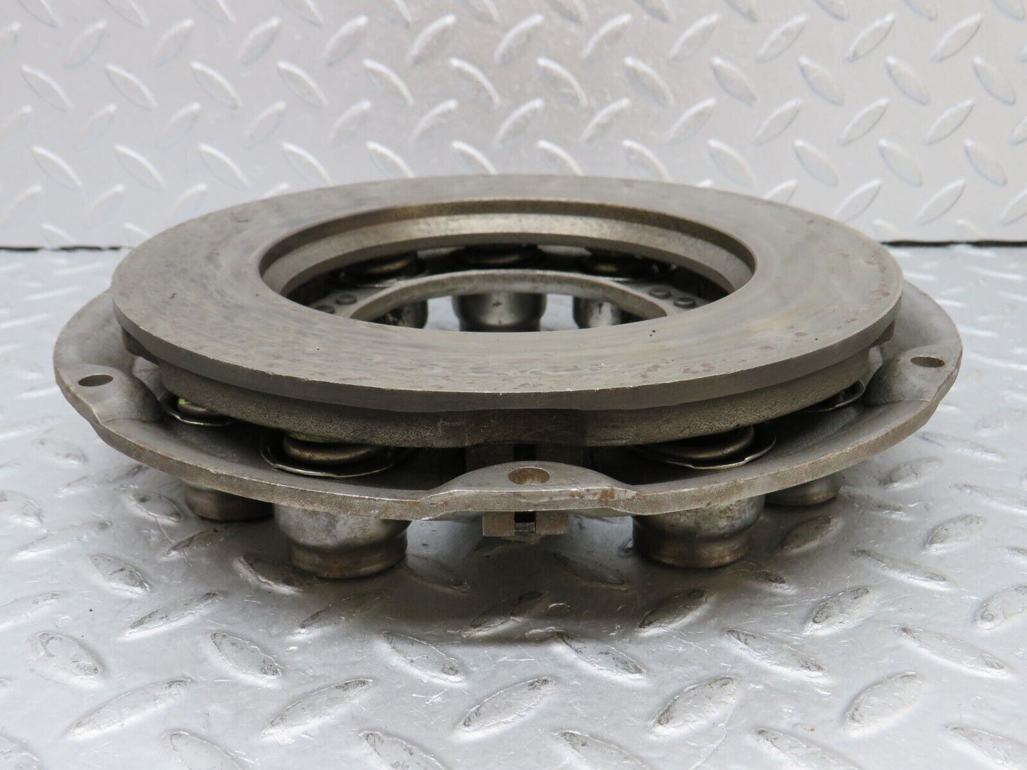 35920 Mercedes-Benz 240D OM616.912 Clutch Pressure Plate YK228KX