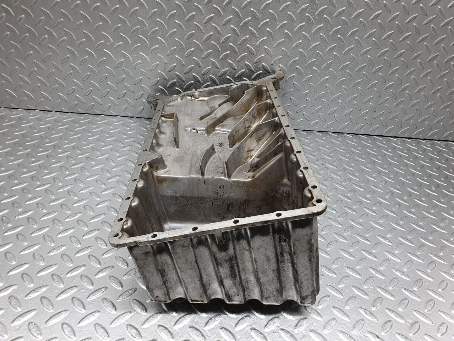 43074 Mercedes-Benz W123 Oil Pan Oil Sump 1020141702