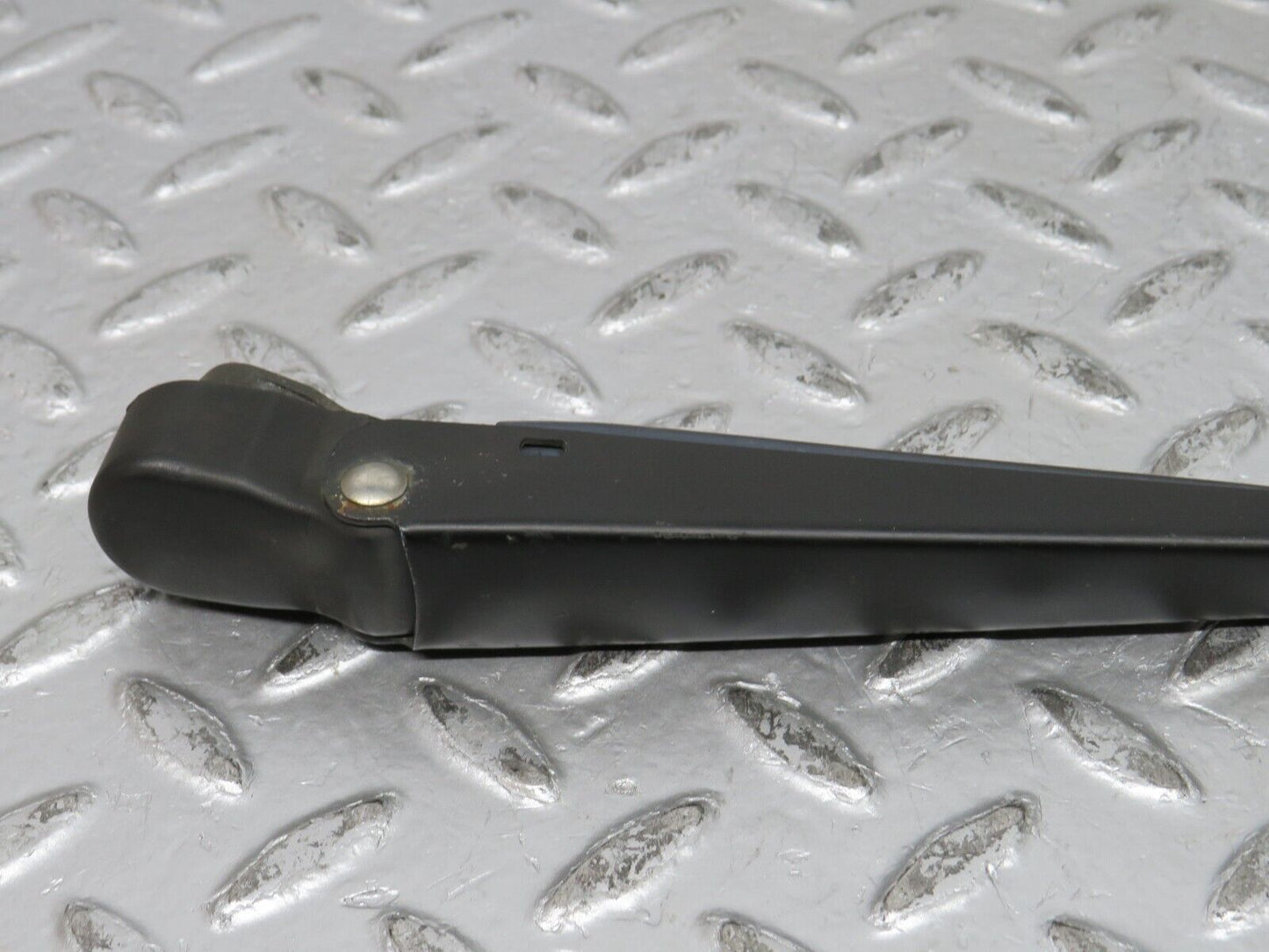32098 Mercedes-Benz W123 230E Wiper Arm Bosch Right Side