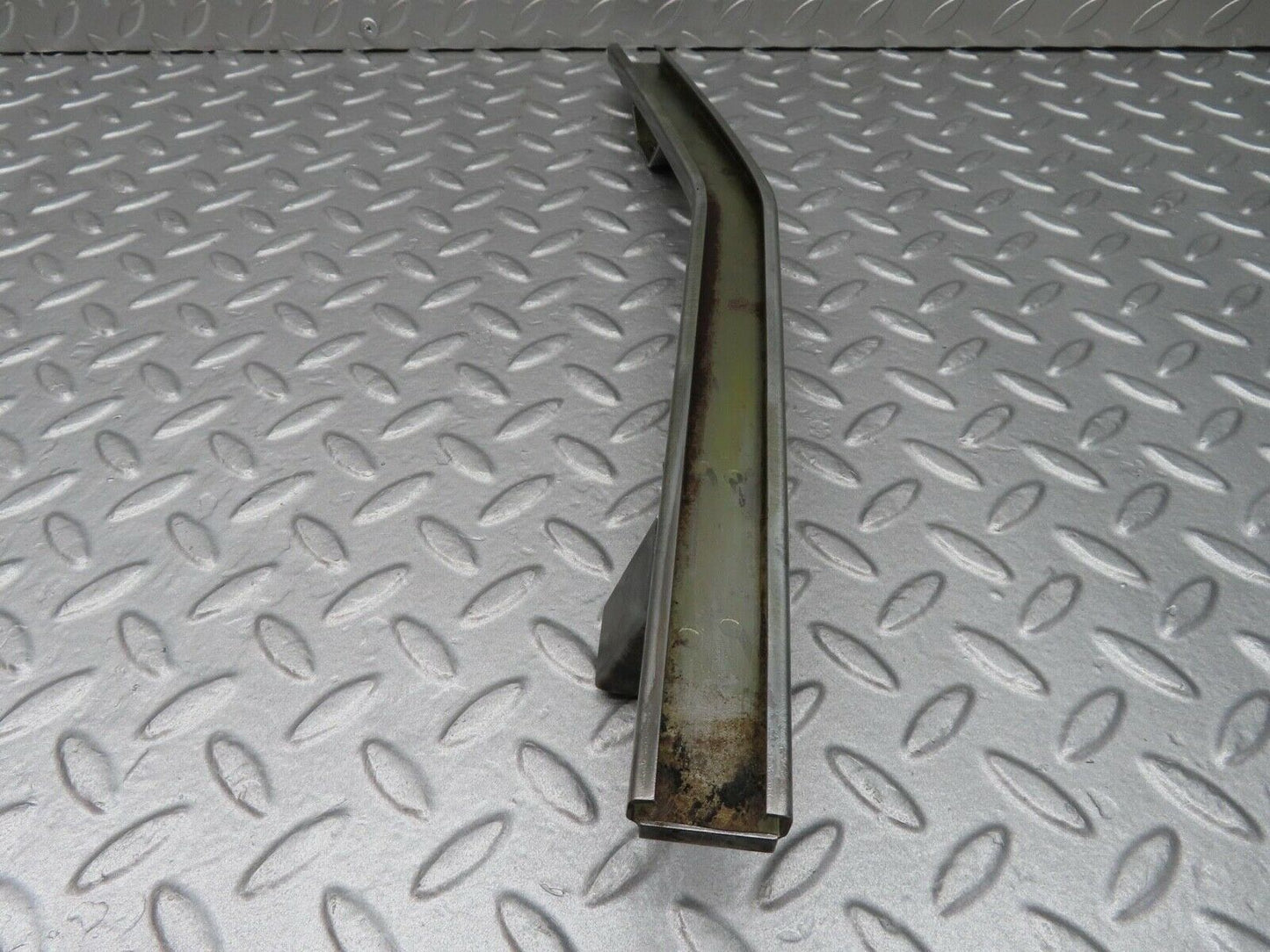 13995 Mercedes-Benz C107 280SLC Rear Left Window Channel