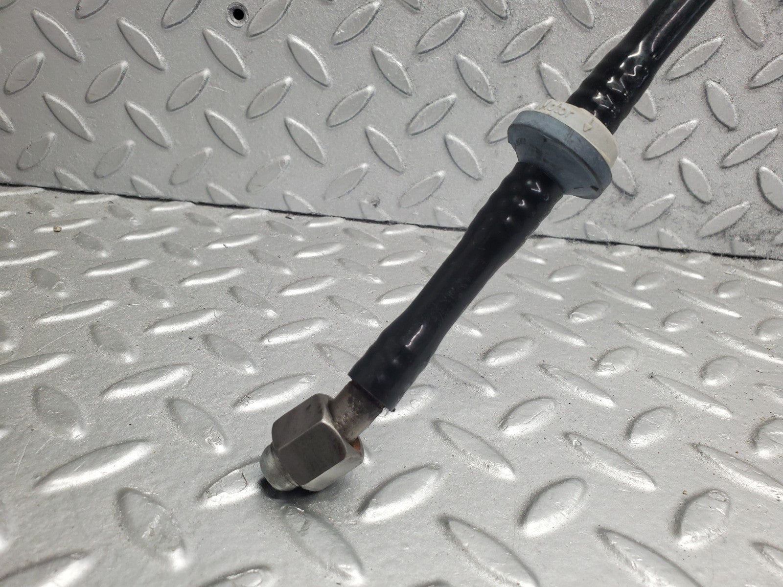 W124 Wagon brake servo vacuum pipe used OEM