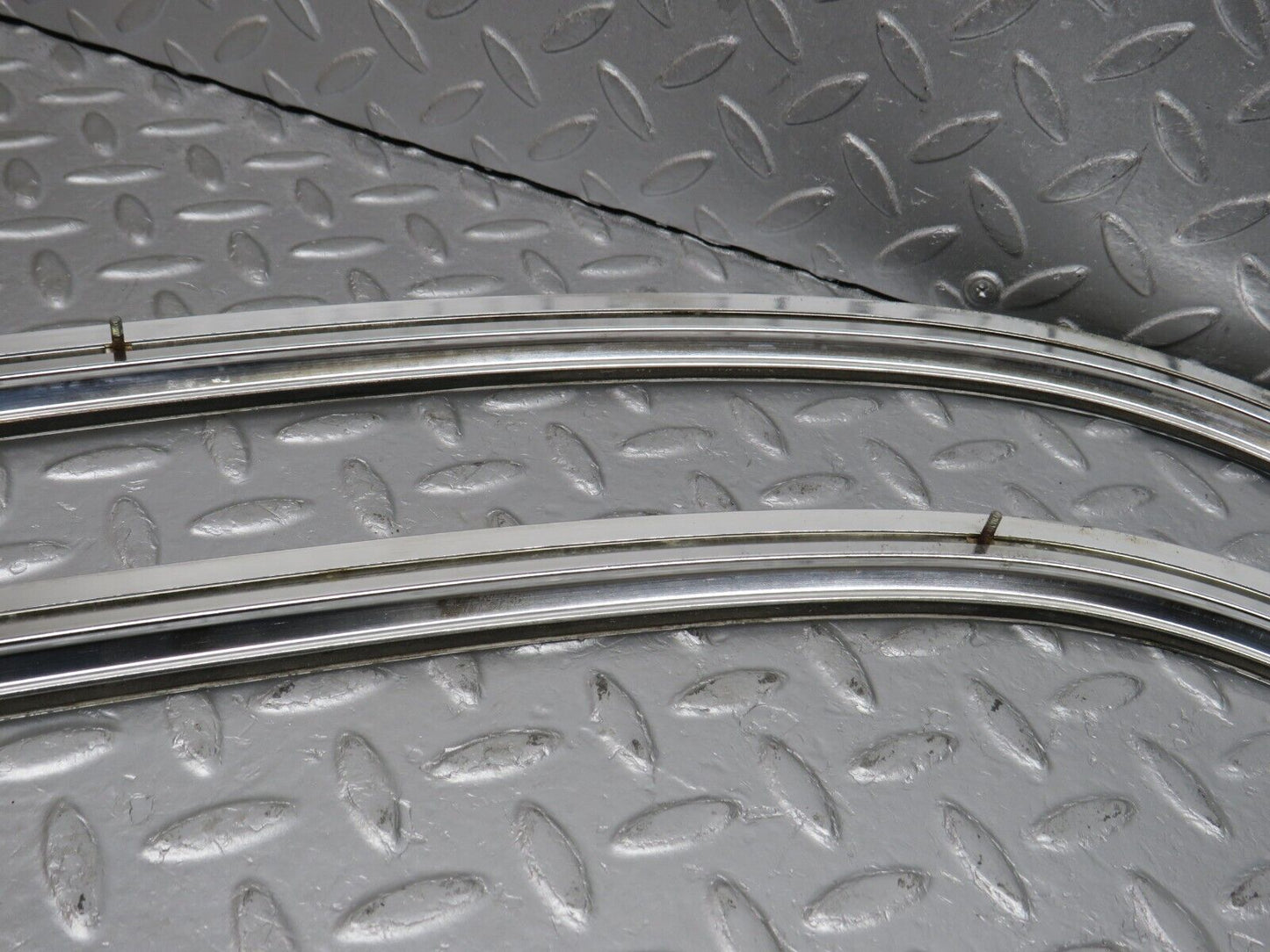 39328 Mercedes-Benz R107 500SL Soft Top Cover Chrome Trim
