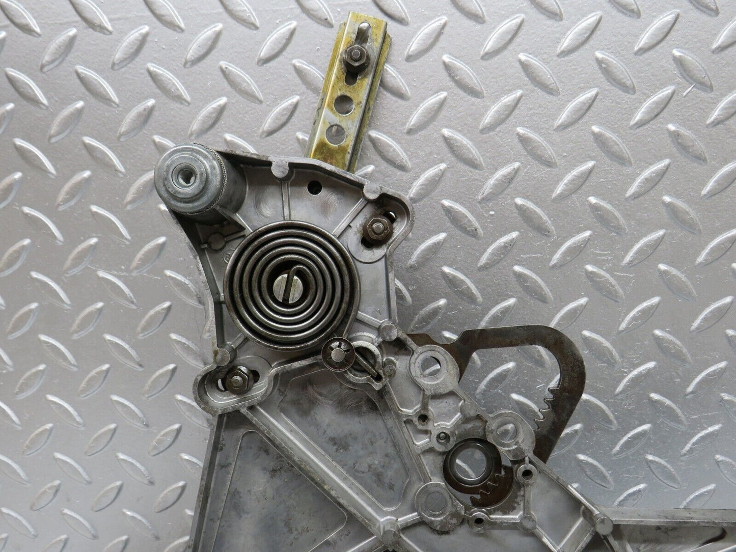 34299 Mercedes-Benz C126 380SEC Coupe Rear Left Power Window Regulator