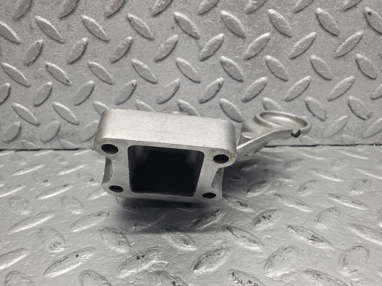 W126 Coupe engine mount bracket right used OEM