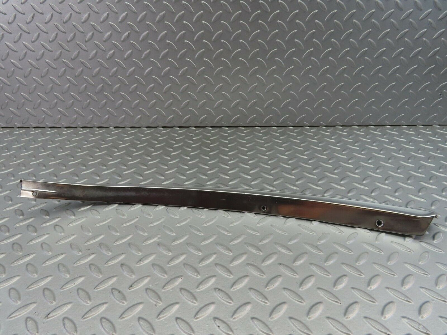7439 Mercedes-Benz W116 450SE Roof Chrome Moulding Left Side
