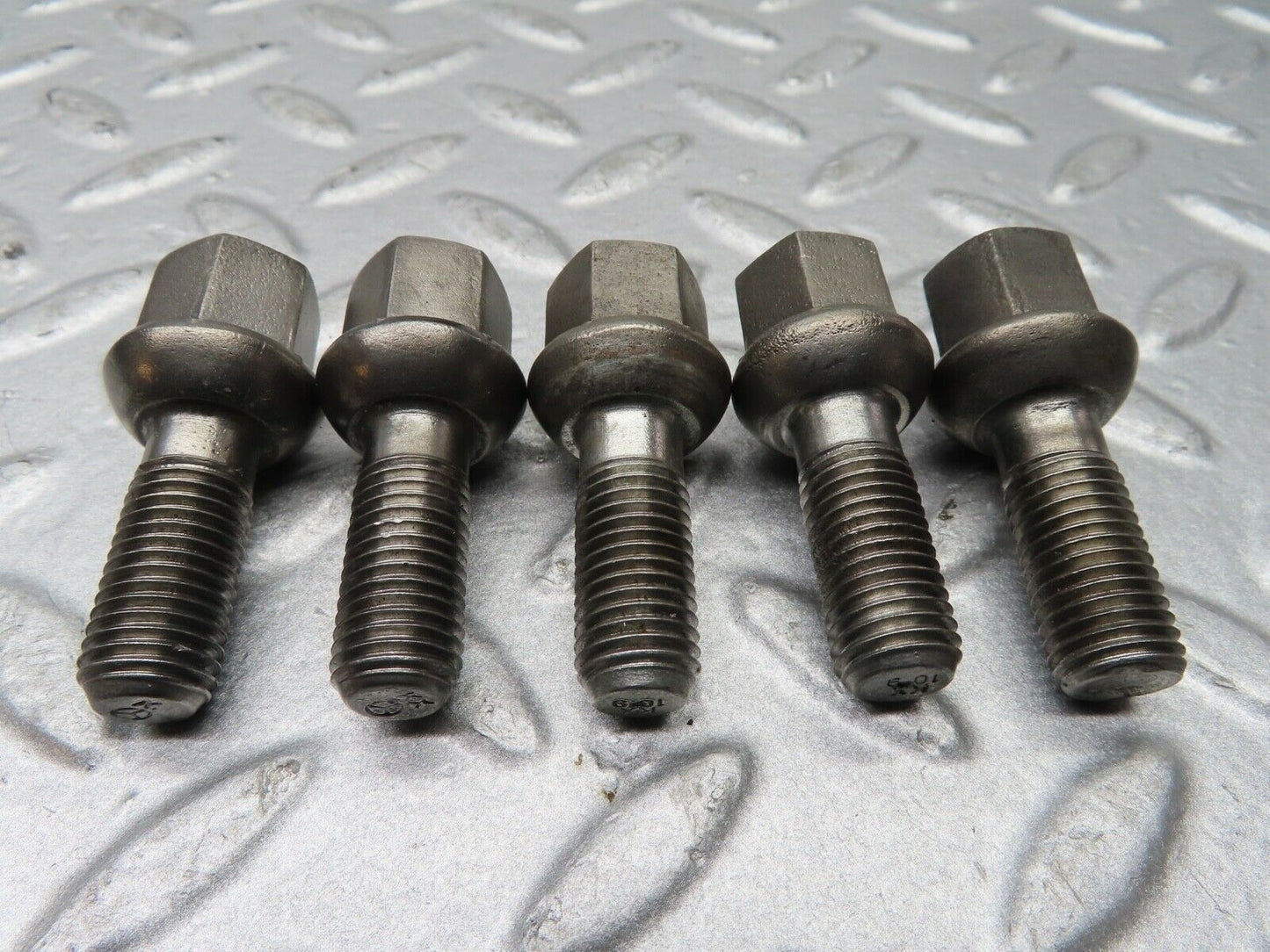 20531 Mercedes-Benz 5x Alloy Wheel Lug Bolt M12x1.5