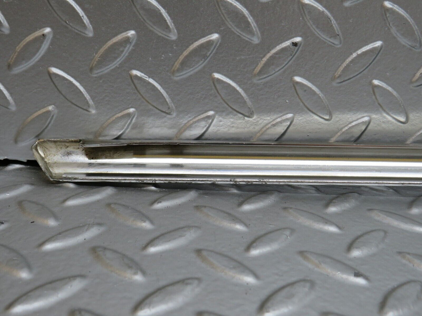28231 Mercedes-Benz S123 240D Wagon Rear Right Window Chrome Moulding Trim