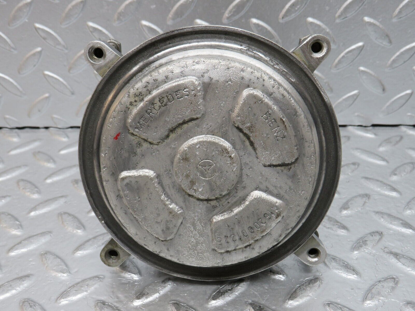 0069 Mercedes-Benz W116 350SE Engine Cooling Fan Clutch 1162000122