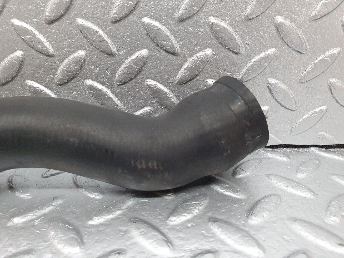 42070 Mercedes-Benz W202 C200 Upper Radiator Hose Pipe 2025012482