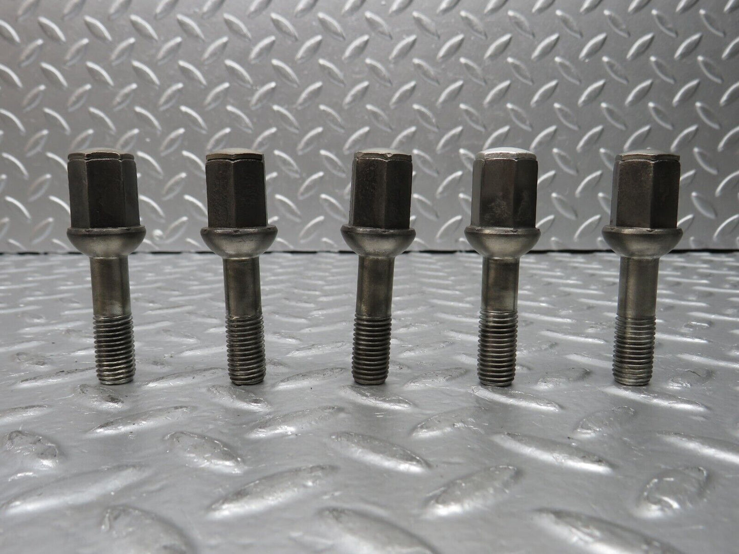 30530 Mercedes-Benz 5x Alloy Wheel Lug Bolt M12x1.5