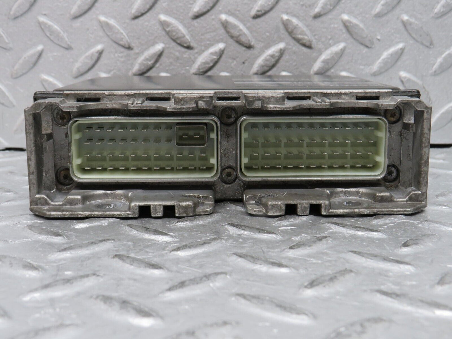 37898 Mercedes-Benz A124 320E Cabriolet Engine Control Unit ECU Bosch 0261200446 0165451832